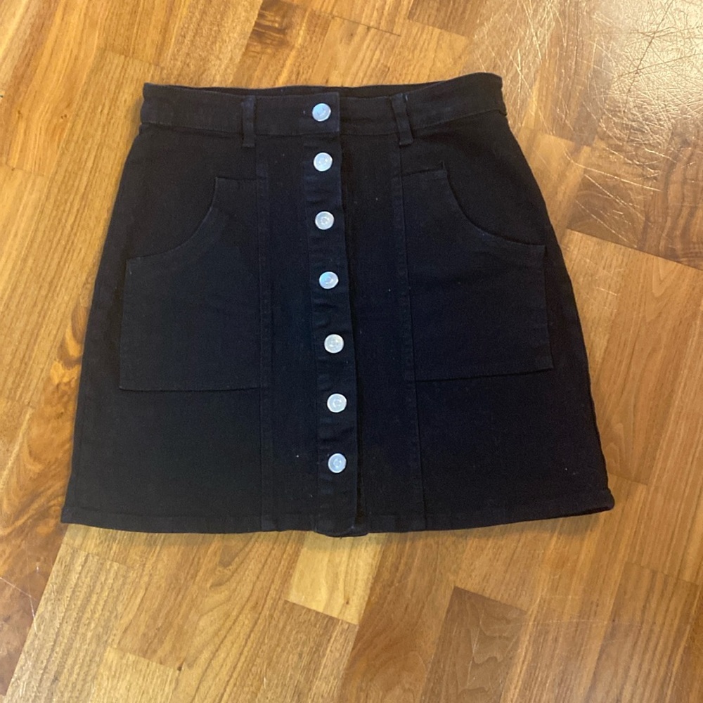 Altar’dState, size small, buttoned black Jean to pocket skirt